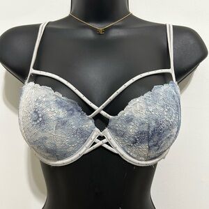 Elegant Lace Underwire Bra - Blue and White